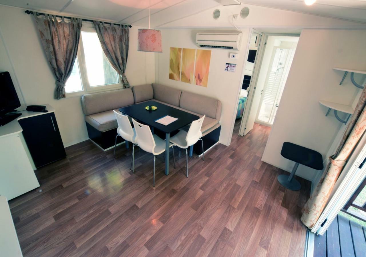 Villa Al Mare Camping - 4 Stelle 카발리노 외부 사진